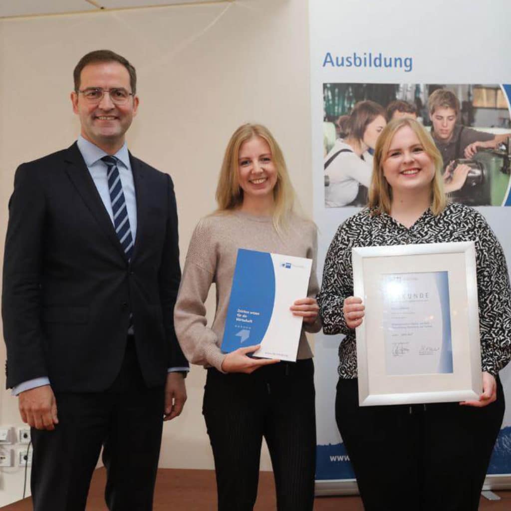 IHK-Ehrung als herausragender Ausbildungsbetrieb (2 von 10)